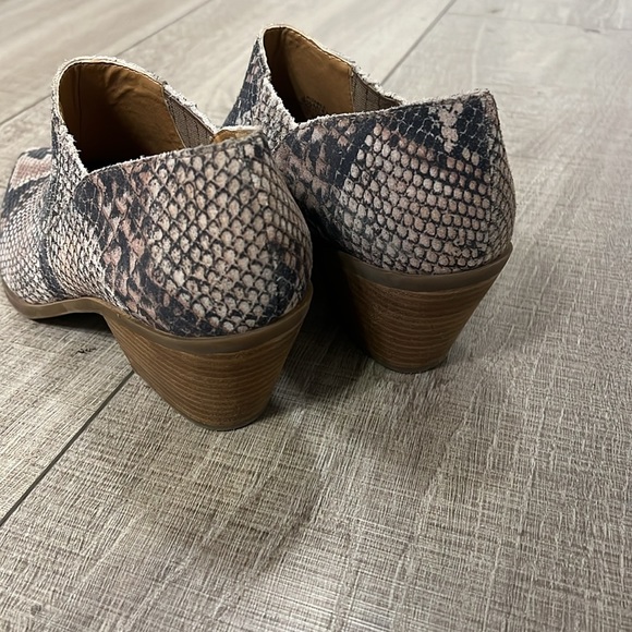Lucky brand snake skin booties! BRAND new, worn only one time. - Picture 3 of 3